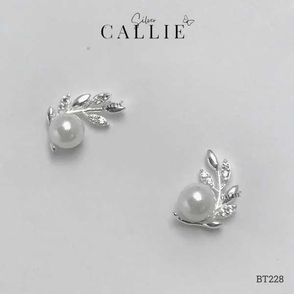 BT228 - Bông Tai Bạc Callie Silver Chiếc Lá Kèm Hạt Bẹt