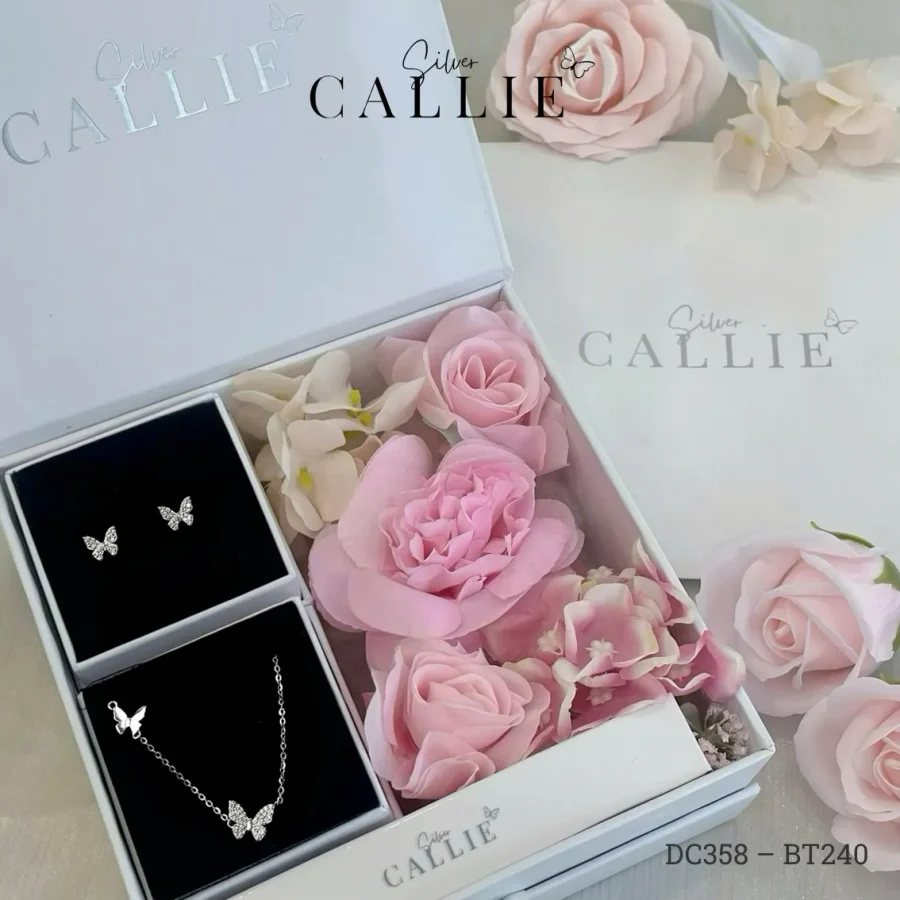 Bộ Quà Tặng Trang Sức Bạc Thiết Kế Callie Silver Bươm Bướm Đính Đá Kèm Hộp