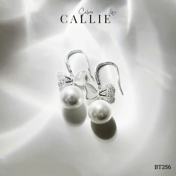 BT256 - Bông tai bạc Callie Silver đính đá charm nơ xà cừ treo hột bẹt