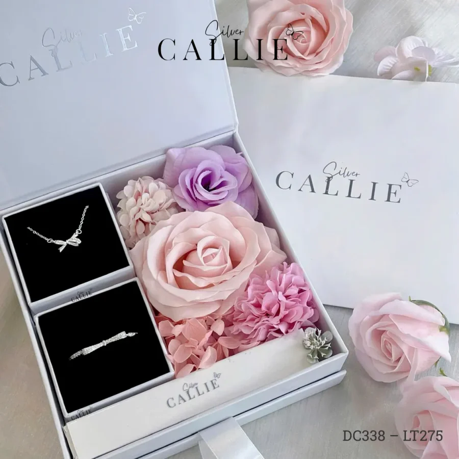 Bộ Quà Tặng Trang Sức Bạc Callie Silver Nơ Kèm Hộp Hoa