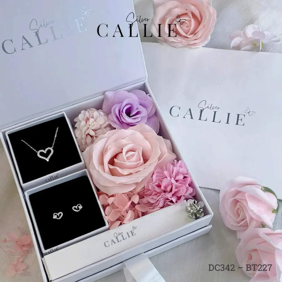 Bộ Quà Tặng Trang Sức Bạc Callie Silver Trái Tim Kèm Hộp Hoa