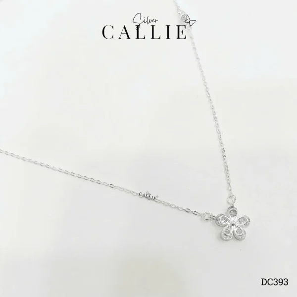 DC393 - Dây chuyền bạc Callie Silver hoa đính đá và charm tròn chấu bao