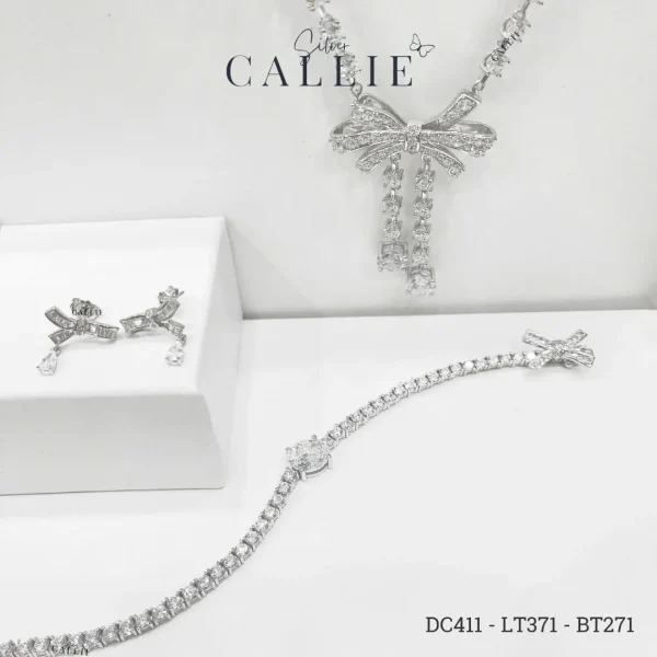 DC411 - LT371 - BT271: Bộ Trang Sức Bạc Callie Silver Cô Dâu Nơ Đá