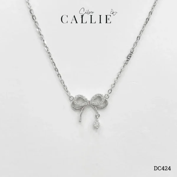 DC424 - Dây chuyền bạc Callie Silver Nơ Moisanite Kèm Đá Treo