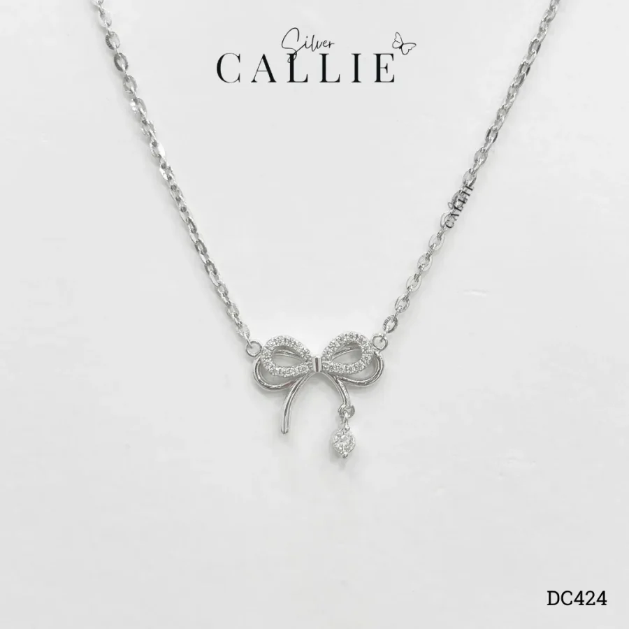 DC424 - Dây chuyền bạc Callie Silver Nơ Moisanite Kèm Đá Treo