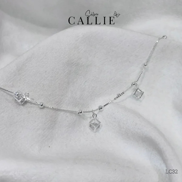LC32 - Lắc chân bạc Callie Silver khối lập phương