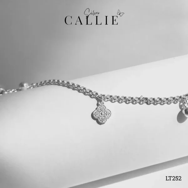 LT252 - Lắc tay bạc Callie Silver dây móc tròn 3li mặt cỏ bốn lá