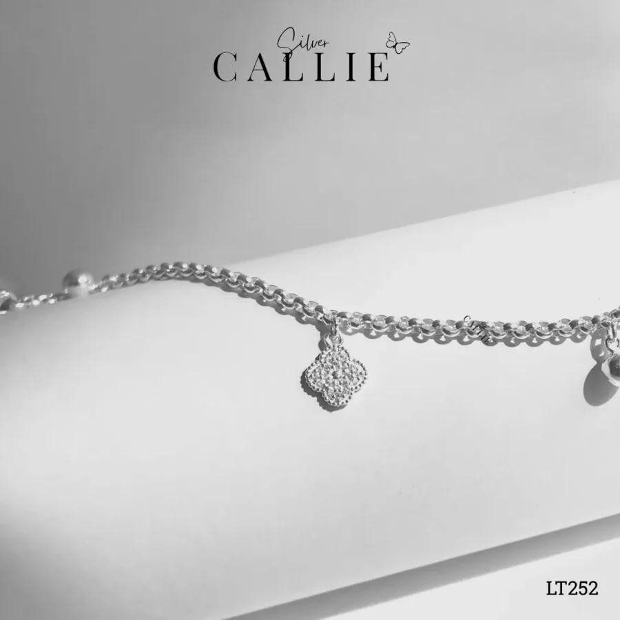 LT252 - Lắc tay bạc Callie Silver dây móc tròn 3li mặt cỏ bốn lá