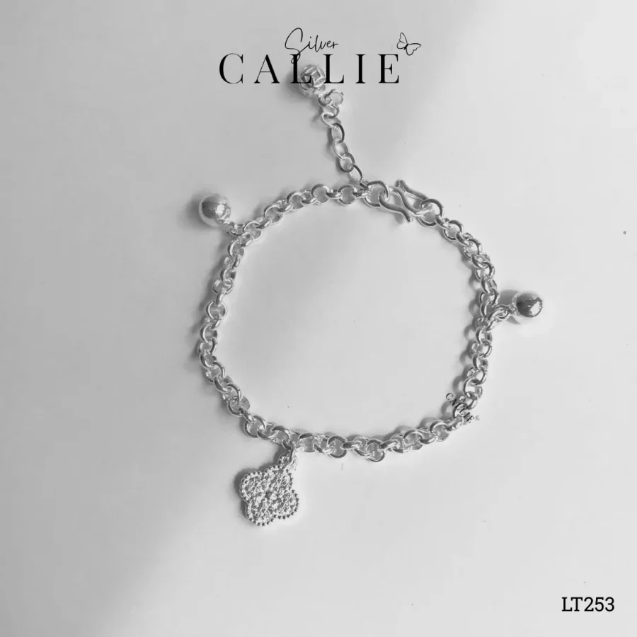 LT253 - Lắc tay bạc Callie Silver dây móc tròn 3li5 mặt cỏ bốn lá