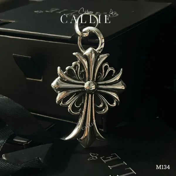 M134 - Mặt dây chuyền bạc Callie Silver nam Thánh Giá