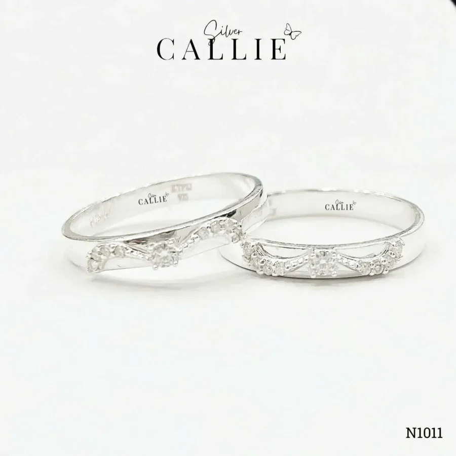 N1011 - Nhẫn bạc Callie Silver full Mois đính đá nửa vô cực