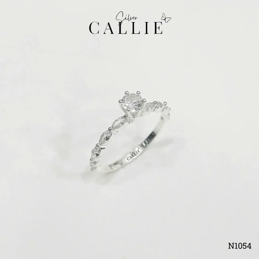 N1054 - Nhẫn Bạc Callie Silver Viên Chủ 4li5 Tấm Marquise