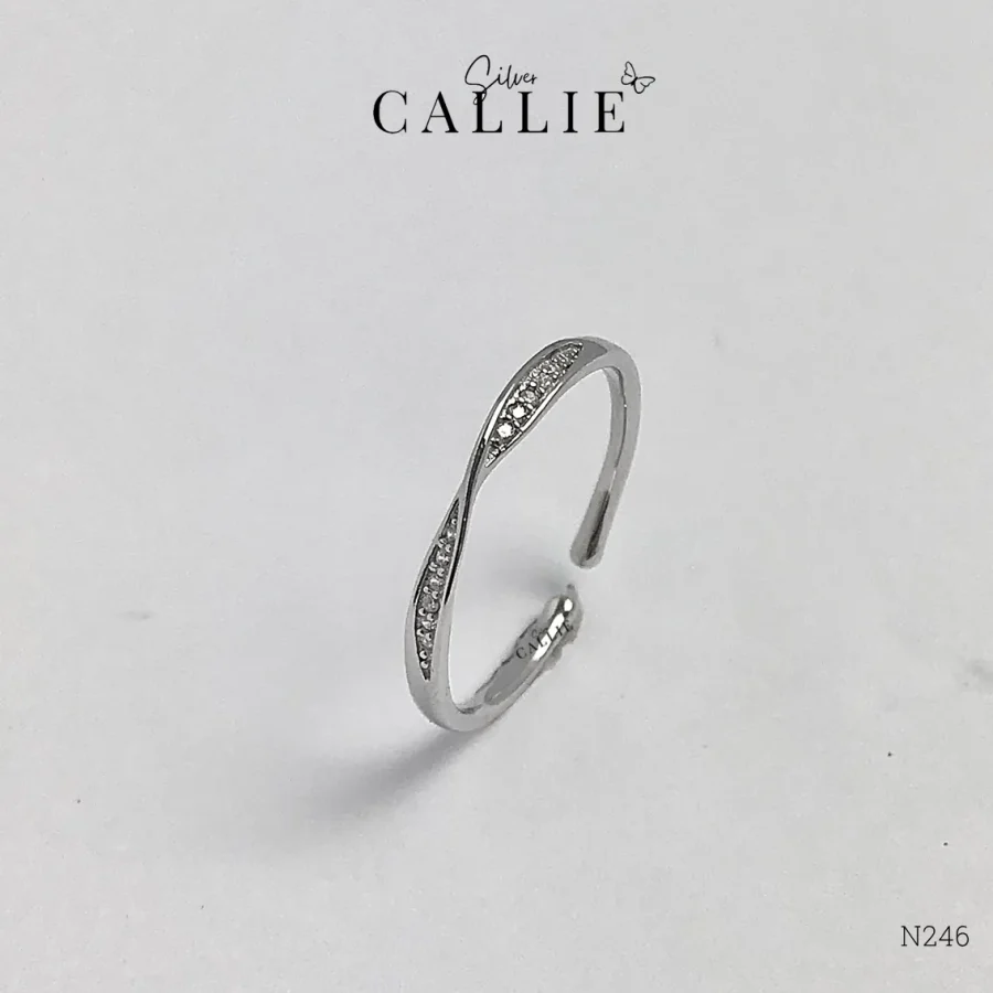 N246 - Nhẫn bạc Callie Silver xoắn đính đá free size