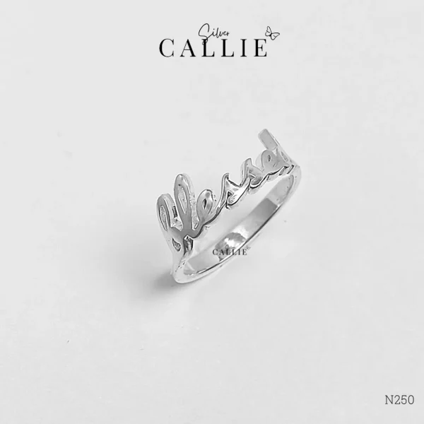 N250 - Nhẫn bạc Callie Silver khắc tên