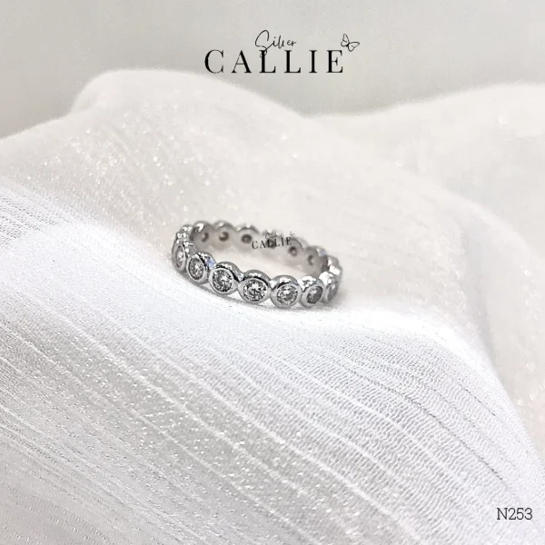 N253 - Nhẫn bạc Callie Silver đính đá full nhẫn moissanite