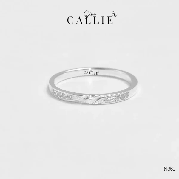 N351 - Nhẫn bạc thiết kế Callie Silver ngôi sao ở giữa