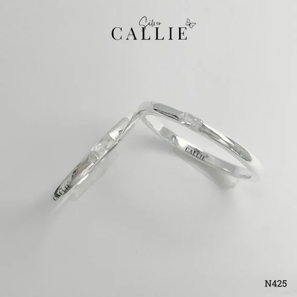 N425 - Nhẫn Bạc Thiết Kế Callie Silver Viên Chủ Chữ Nhật