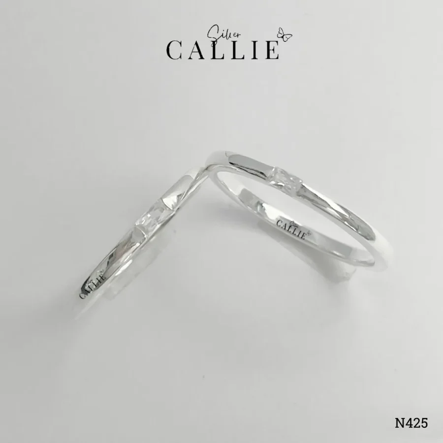 N425 - Nhẫn Bạc Thiết Kế Callie Silver Viên Chủ Chữ Nhật