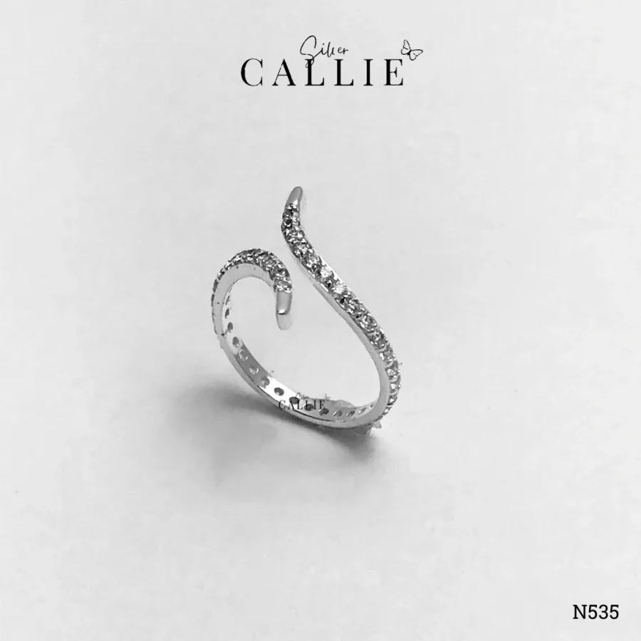 N535 - Nhẫn Bạc Thiết Kế Callie Silver Đai Uốn Đính Đá
