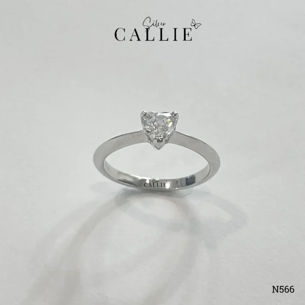 N566 - Nhẫn Bạc Thiết Kế Callie Silver Trái Tim Đai Trơn