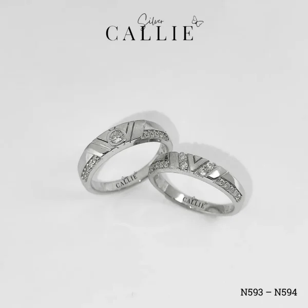 N593 - N594: Nhẫn Bạc Đôi Thiết Kế Callie Silver Hình V