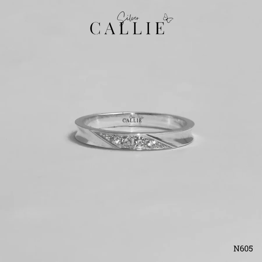 N605 - Nhẫn Bạc Thiết Kế Callie Silver Đính Đá Chéo