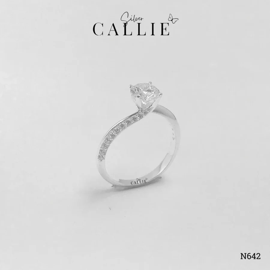 N642 - Nhẫn bạc Callie Silver xoắn 1 viên chủ đính đá 2 bên