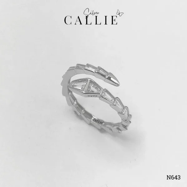 N643 - Nhẫn bạc Callie Silver dạng xoắn rắn free size