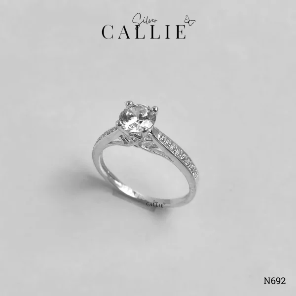 N692 - Nhẫn bạc Callie Silver 1 viên chủ đính đá 2 bên