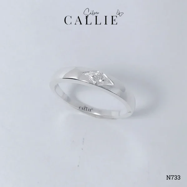 N733 - Nhẫn Bạc Thiết Kế Callie Silver Mặt Hình Thoi 1 Viên Chủ