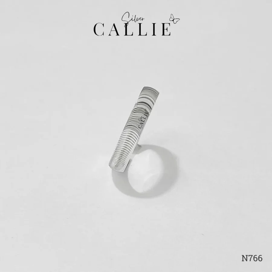 N766 - Nhẫn bạc Callie Silver cắt máy