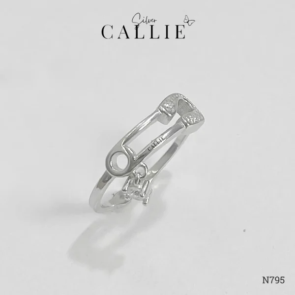 N795 - Nhẫn Bạc Callie Silver Safety Pin Freesize Xi Bạch Kim
