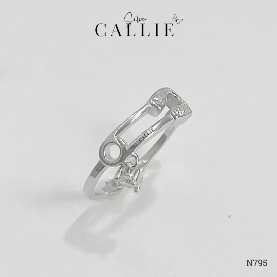 N795 - Nhẫn Bạc Callie Silver Safety Pin Freesize Xi Bạch Kim