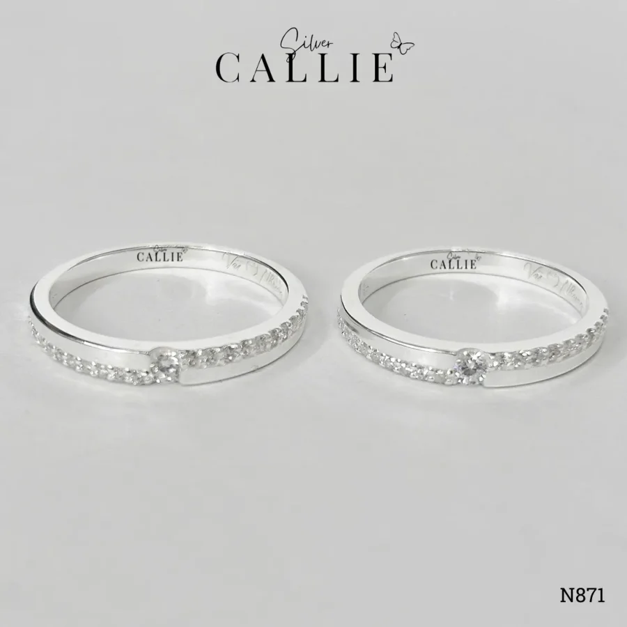 N871 - Nhẫn bạc thiết kế Callie Silver đính đá nửa đai