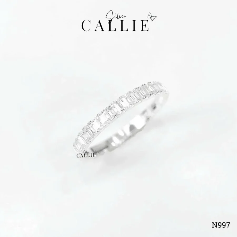 N997 - Nhẫn bạc Callie Silver full đá baguette nửa vòng