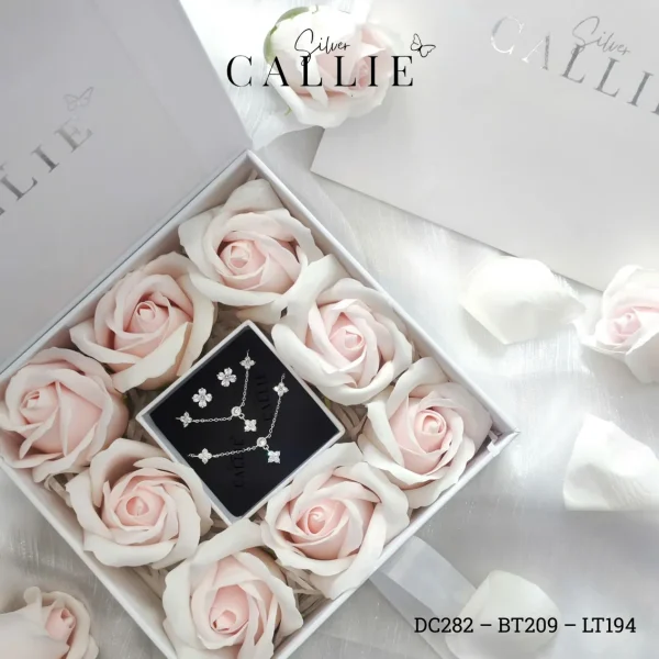 Set 19: Bộ Quà Tặng Trang Sức Bạc Callie Silver Cỏ bốn lá mini