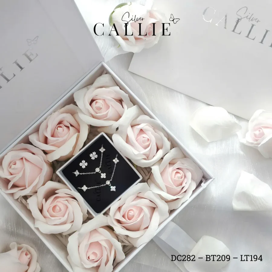 Set 19: Bộ Quà Tặng Trang Sức Bạc Callie Silver Cỏ bốn lá mini