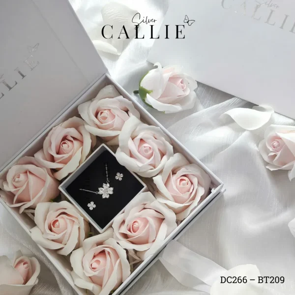 Set 6: Bộ Quà Tặng Trang Sức Bạc Callie Silver Cỏ Bốn Lá Đá