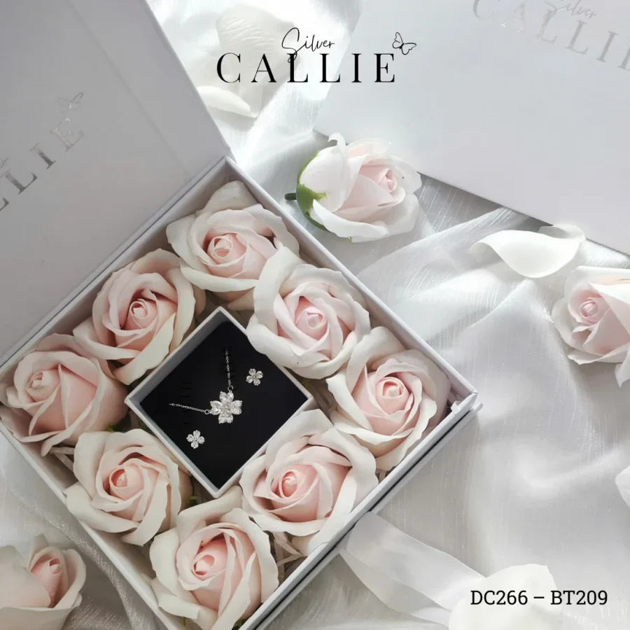 Set 6: Bộ Quà Tặng Trang Sức Bạc Callie Silver Cỏ Bốn Lá Đá
