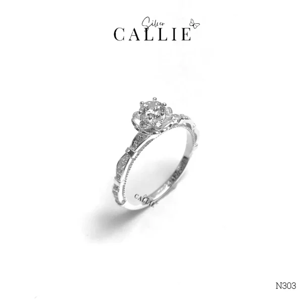 N303 - Nhẫn bạc Callie Silver bông hoa đế trái tim
