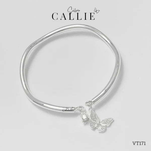 VT171 - Vòng tay Callie Silver trơn kèm charm bướm lily