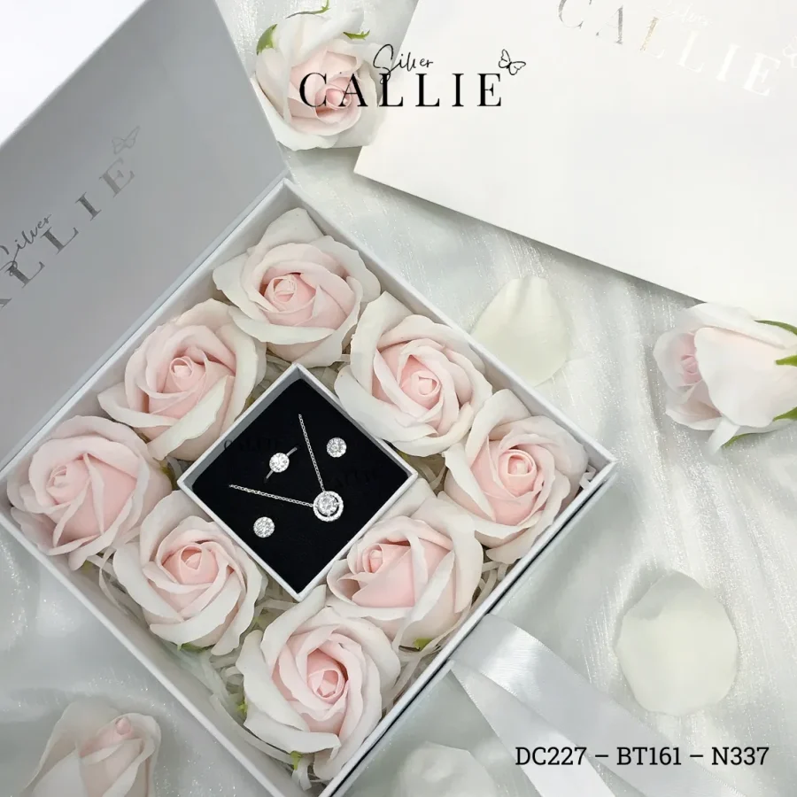 Set 11: Bộ Quà Tặng Callie Silver Viên Chủ Có Nhẫn